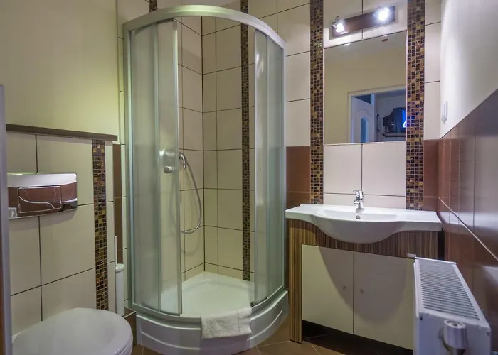 Goscinne Cykada * 斯克拉斯卡波伦巴